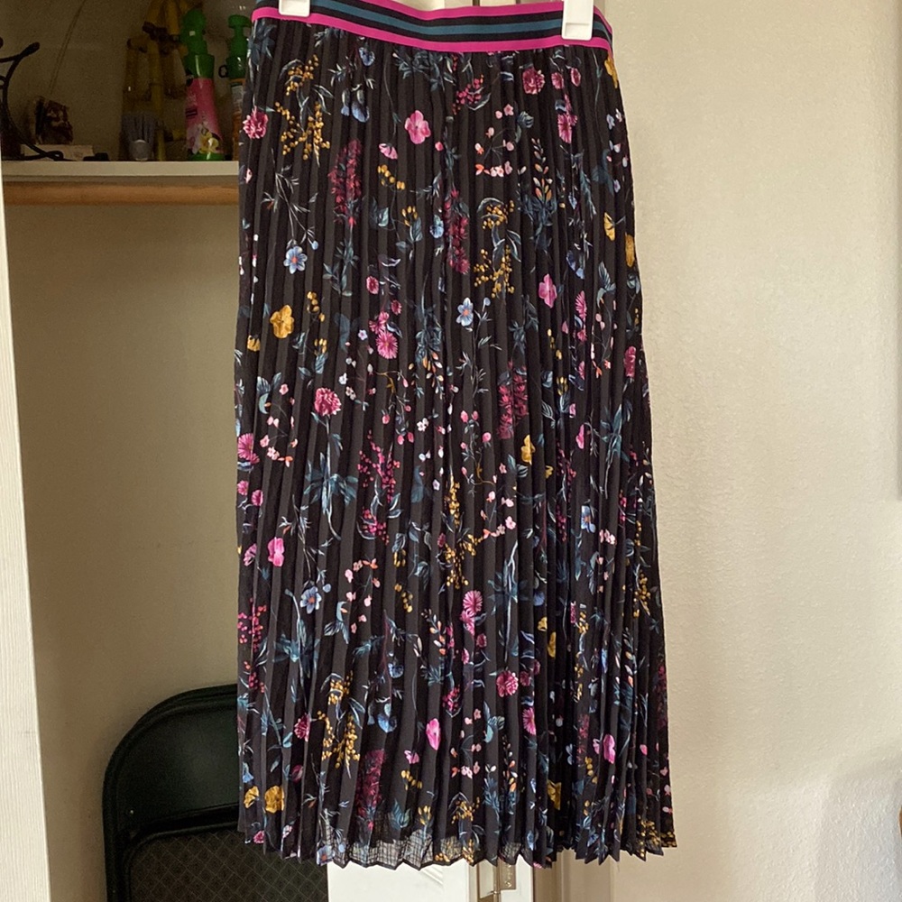 Joules pleated skirt